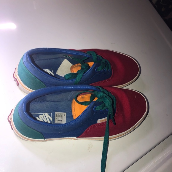 Vans - Picture 1 of 2